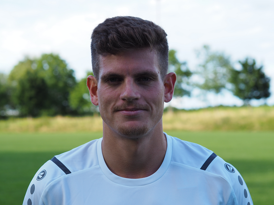 Julian Deuschle1